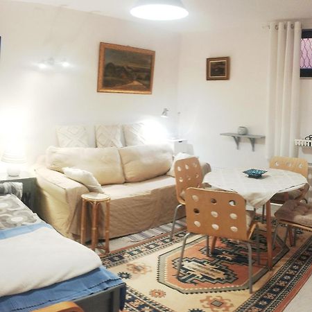 B&B Family Basement Apartment, Breakfast, Free Parking, 5Km From Tulln Chorherrn Eksteriør bilde