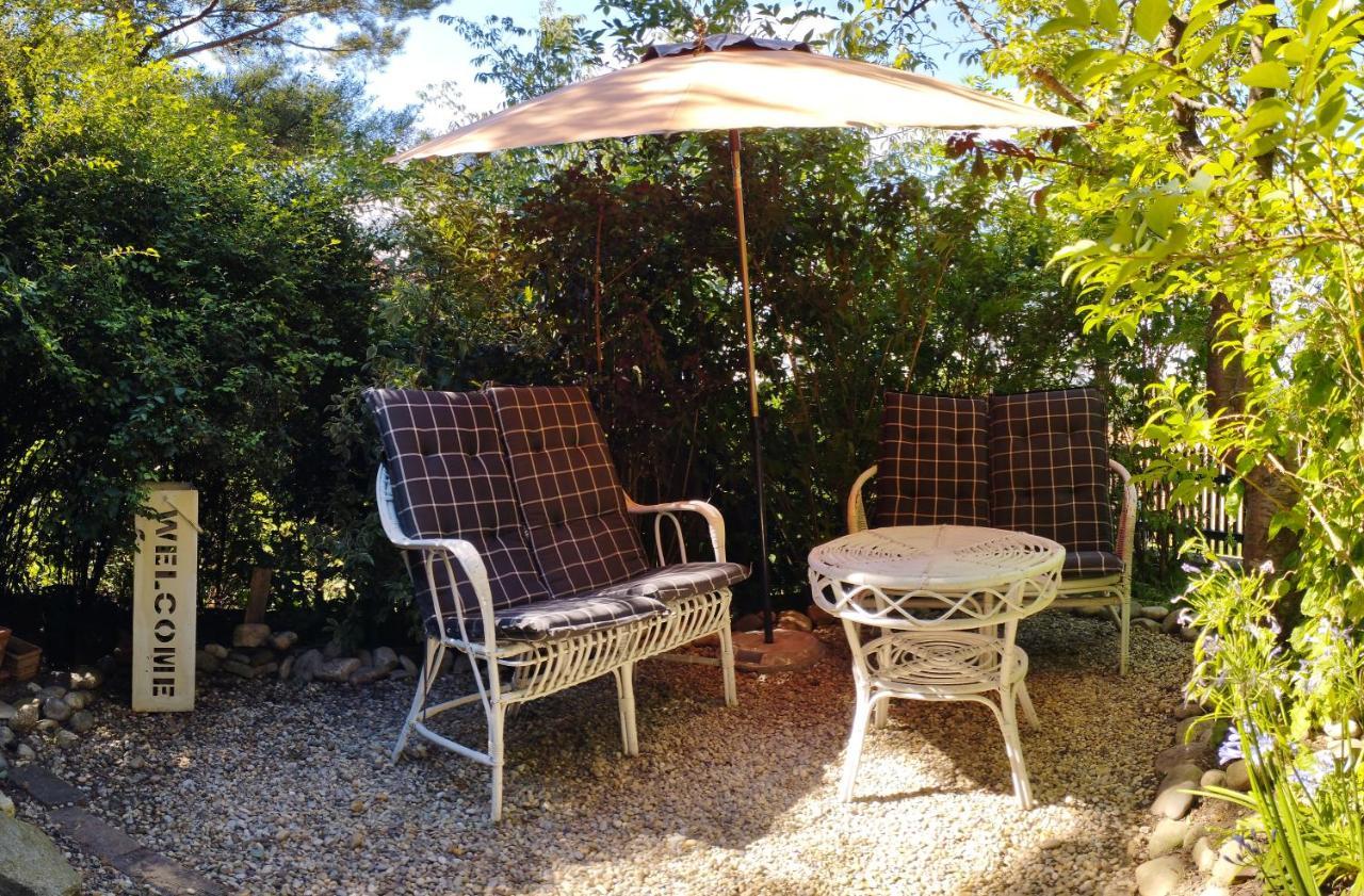 B&B Family Basement Apartment, Breakfast, Free Parking, 5Km From Tulln Chorherrn Eksteriør bilde