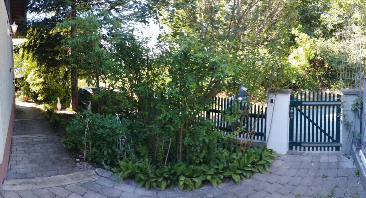 B&B Family Basement Apartment, Breakfast, Free Parking, 5Km From Tulln Chorherrn Eksteriør bilde