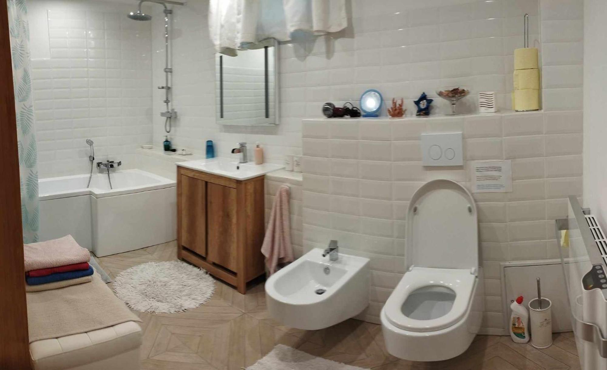 B&B Family Basement Apartment, Breakfast, Free Parking, 5Km From Tulln Chorherrn Eksteriør bilde