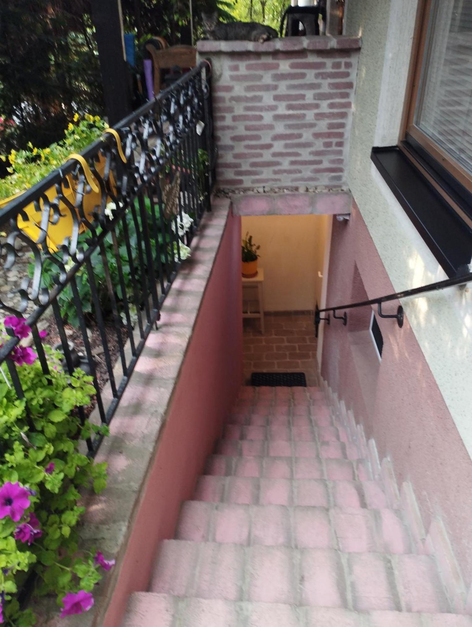 B&B Family Basement Apartment, Breakfast, Free Parking, 5Km From Tulln Chorherrn Eksteriør bilde