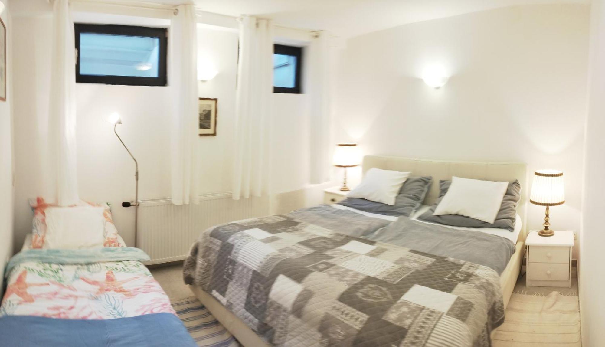 B&B Family Basement Apartment, Breakfast, Free Parking, 5Km From Tulln Chorherrn Eksteriør bilde